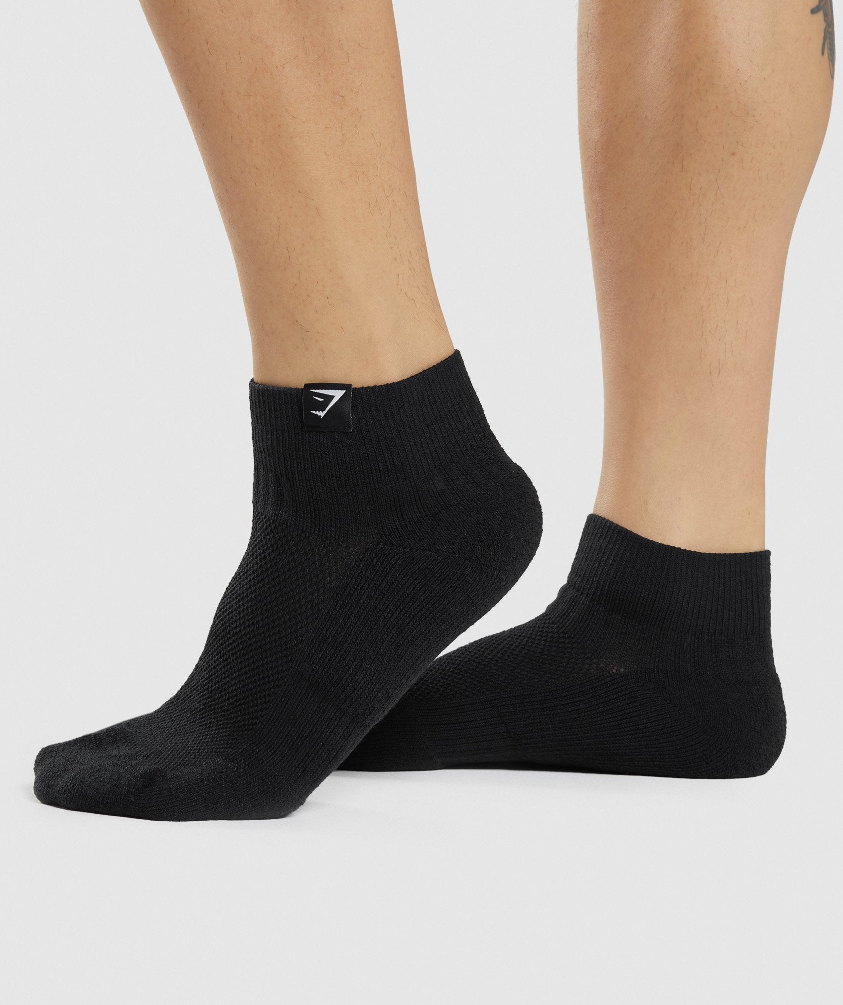 Black Women's Gymshark Woven Tab Sneaker 3pk Socks | ZTBNVR-560