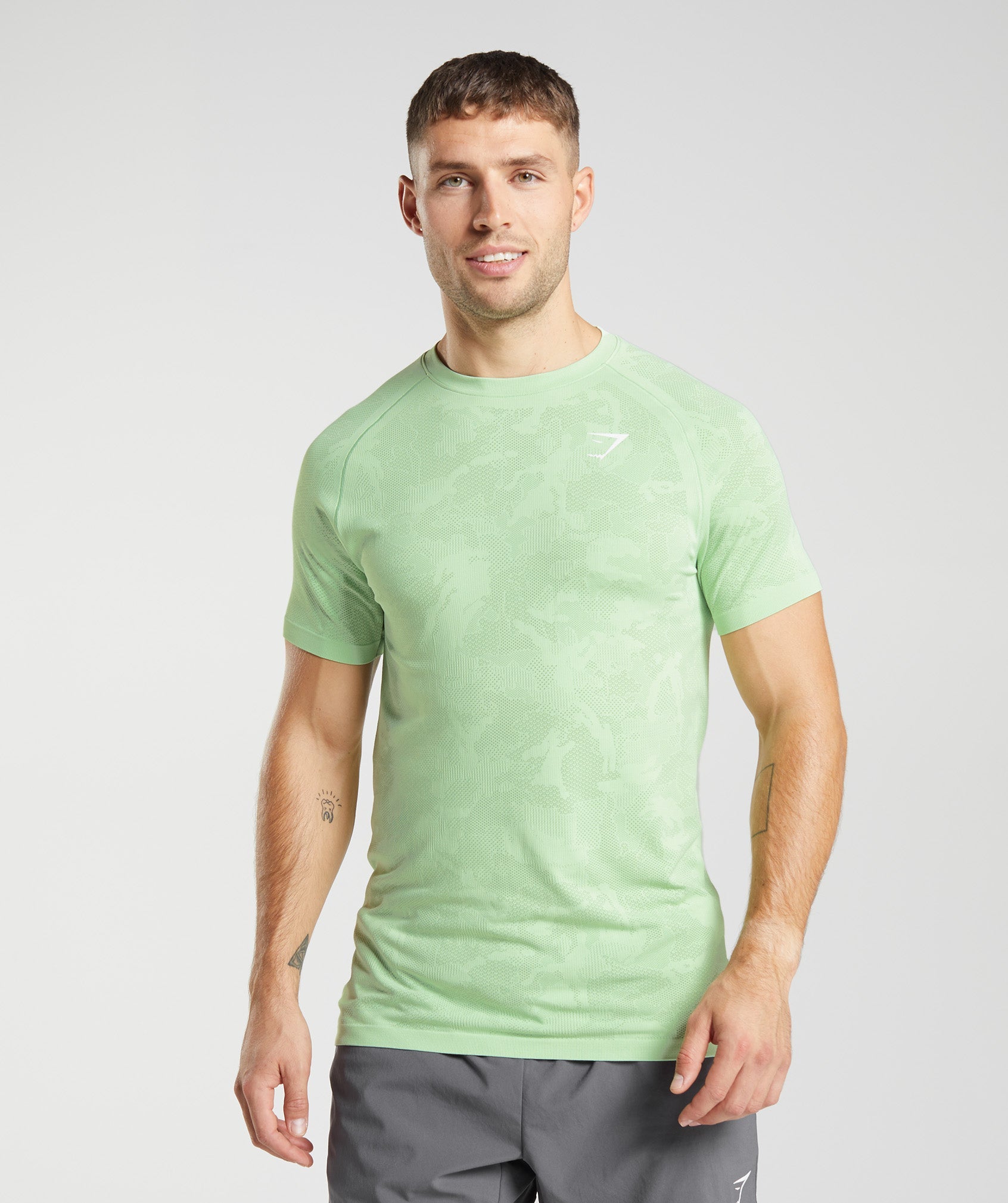 Green Men's Gymshark Geo Seamless T Shirts | ITHKSX-496