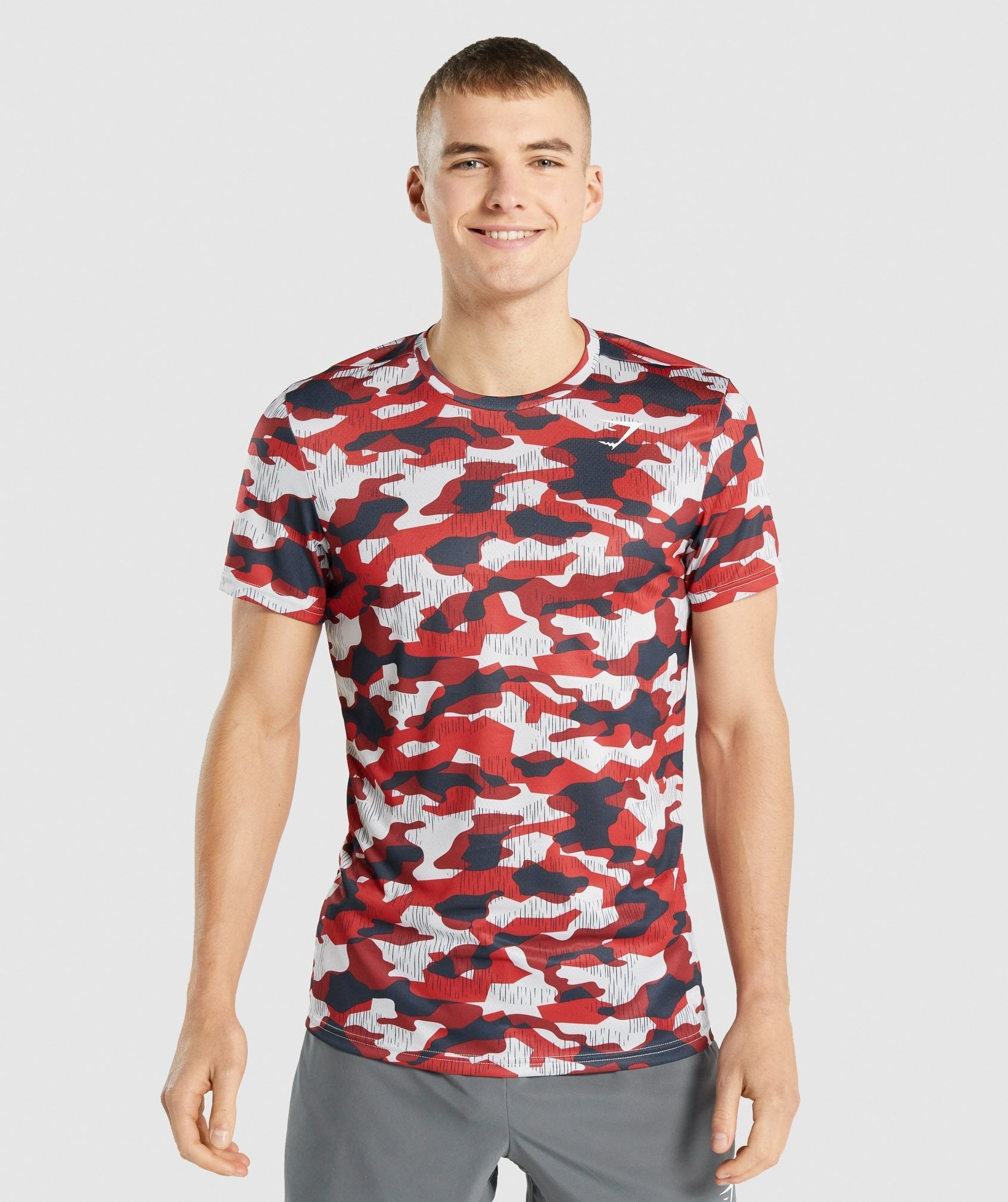 Red Men's Gymshark Arrival T Shirts | LUBHKA-570