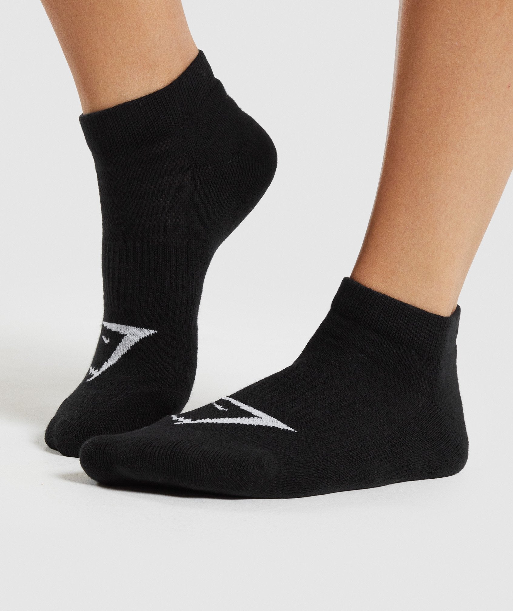 Black Men\'s Gymshark Ankle 3pk Socks | VASGKZ-249