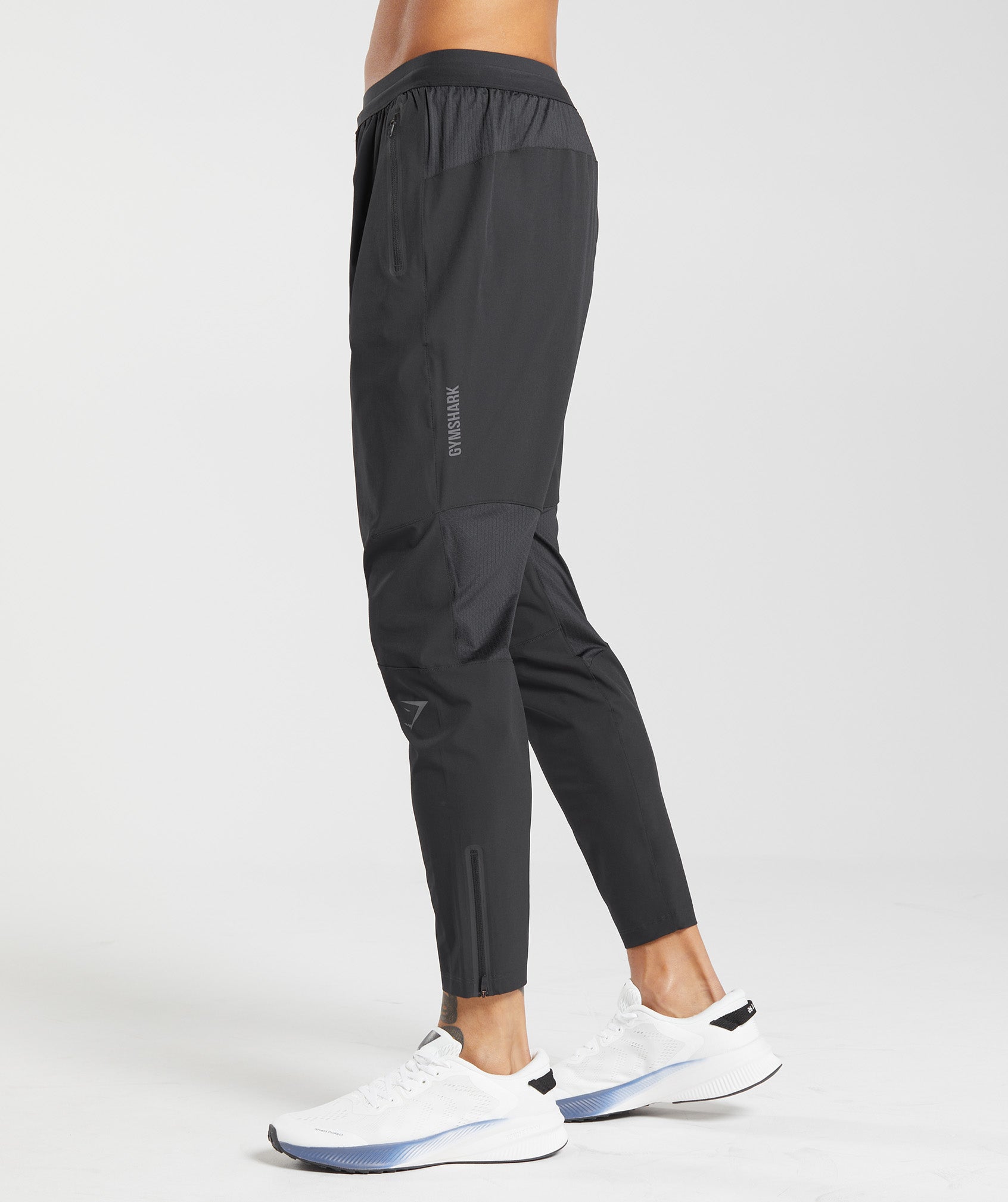 Black Men's Gymshark Hybrid Woven Jogger | HEYZXL-538