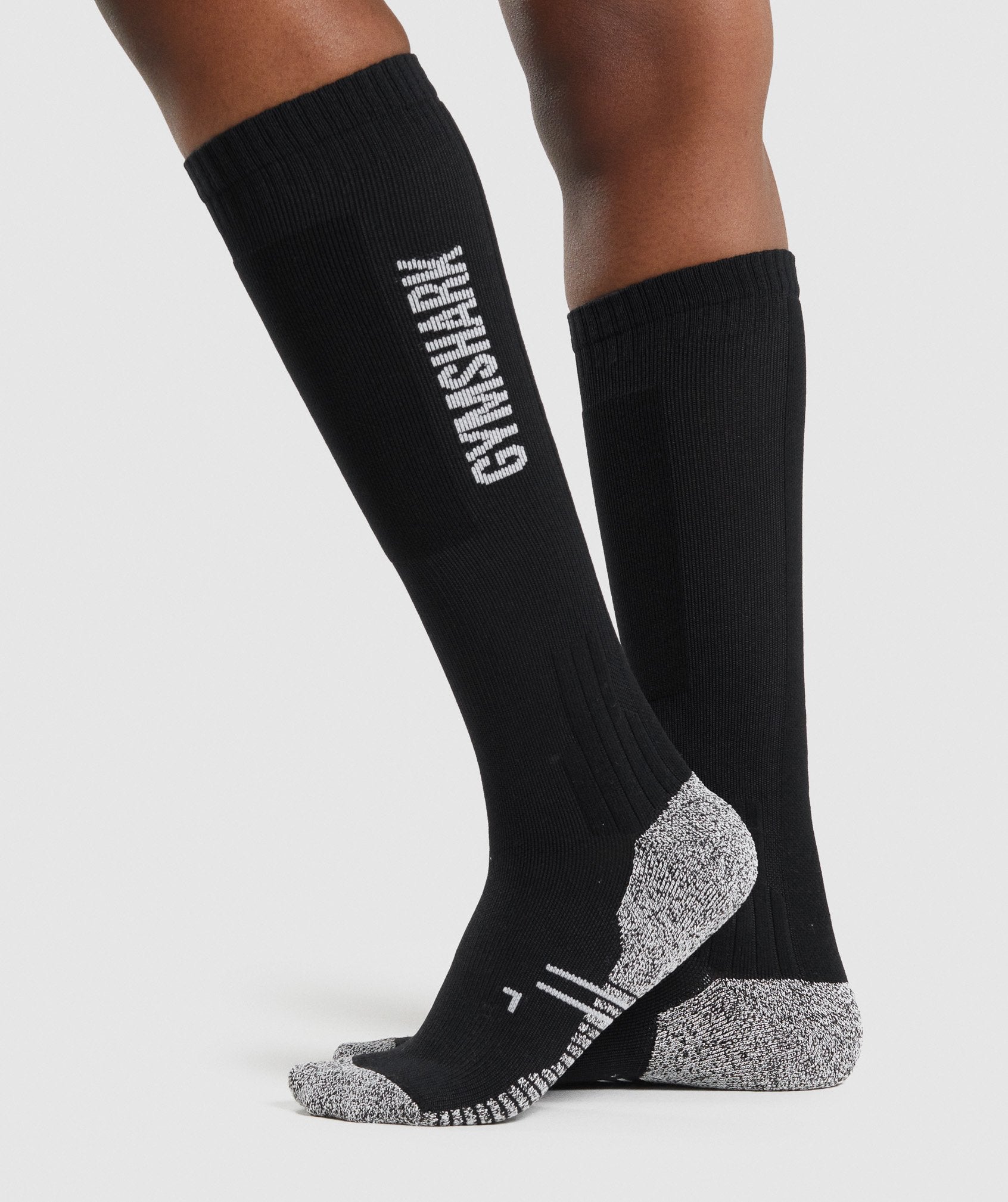 Black Men's Gymshark Weightlifting Socks | JNDYGH-407