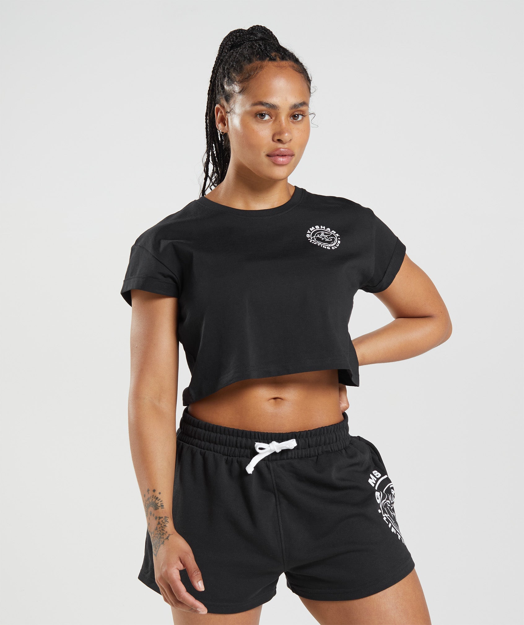 Black Women\'s Gymshark Legacy Crop Tops | ENDYZC-857