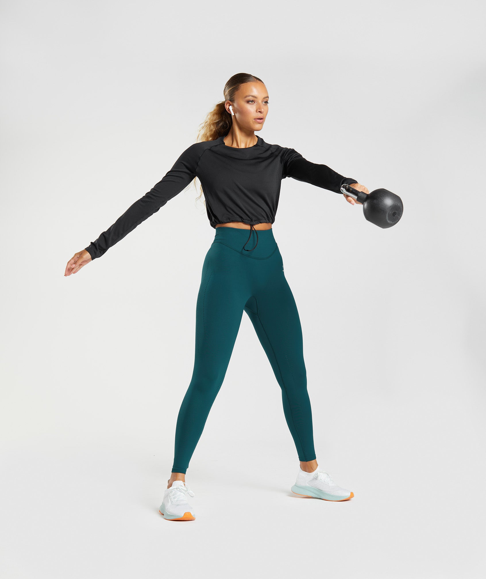 Black Women's Gymshark Sweat Seamless Long Sleeve Crop Tops | RFOQJW-893