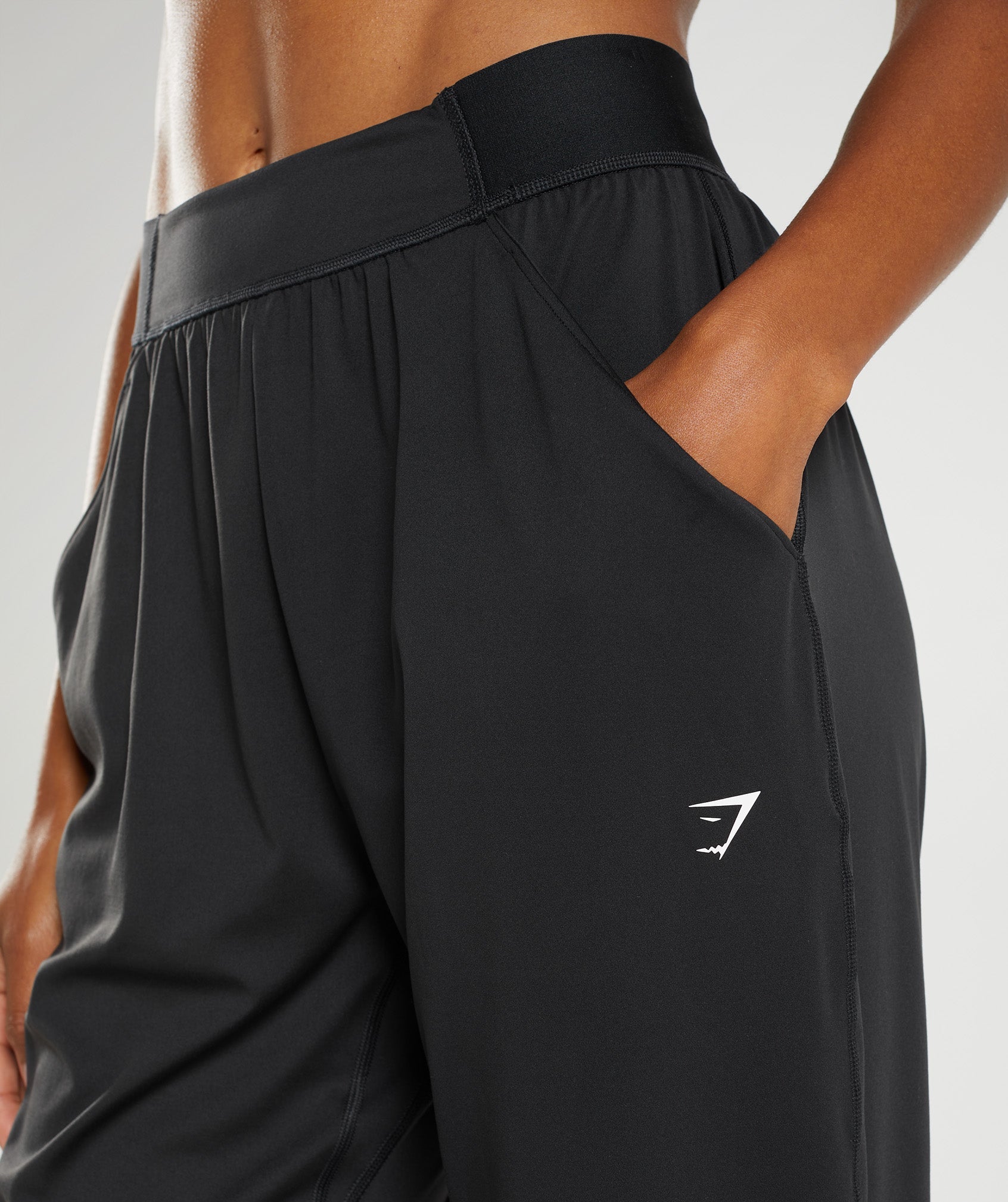 Black Women's Gymshark Training Performance Jogger | TAGMIW-517