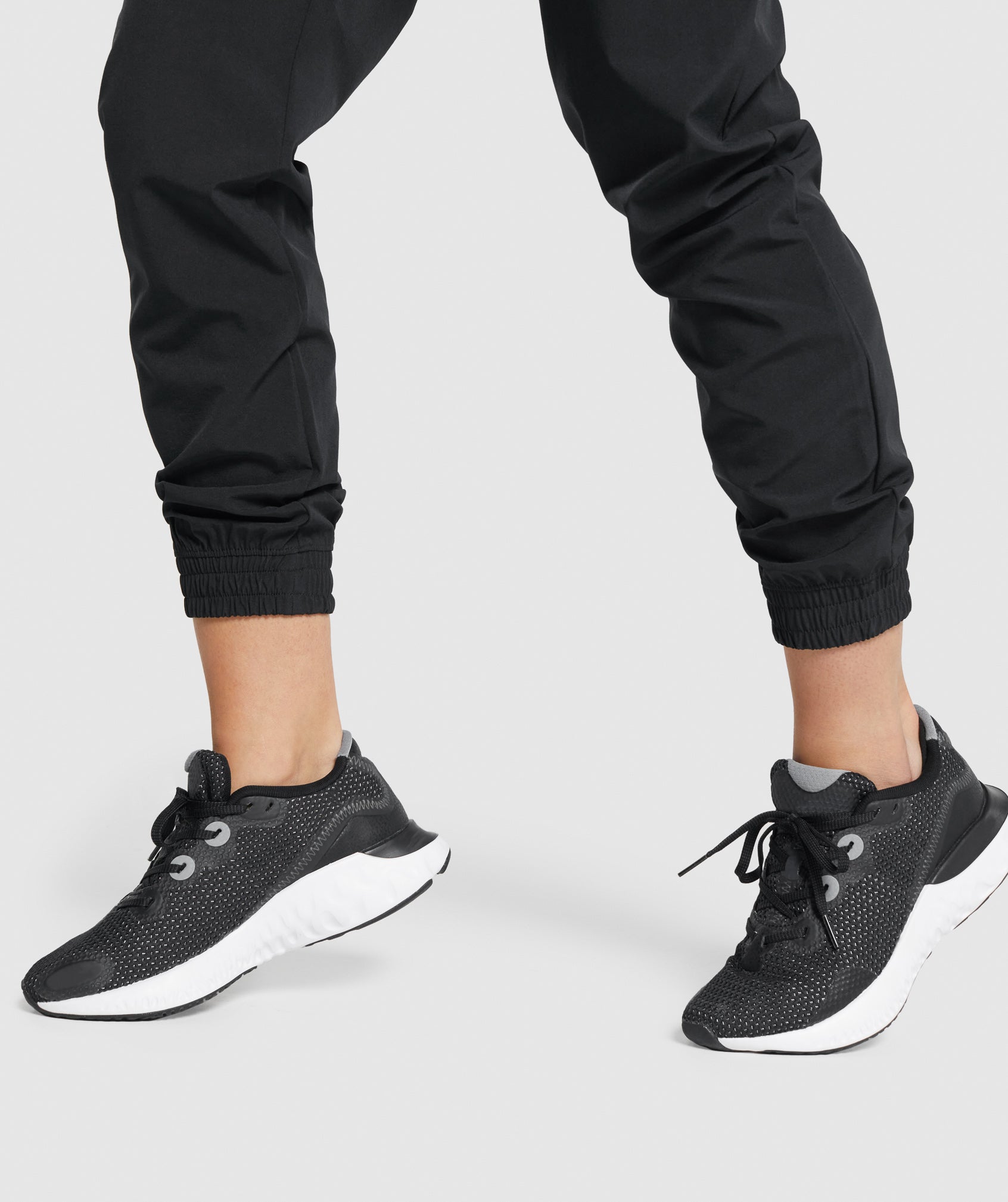 Black Women's Gymshark Training Woven Jogger | UQIJEN-862