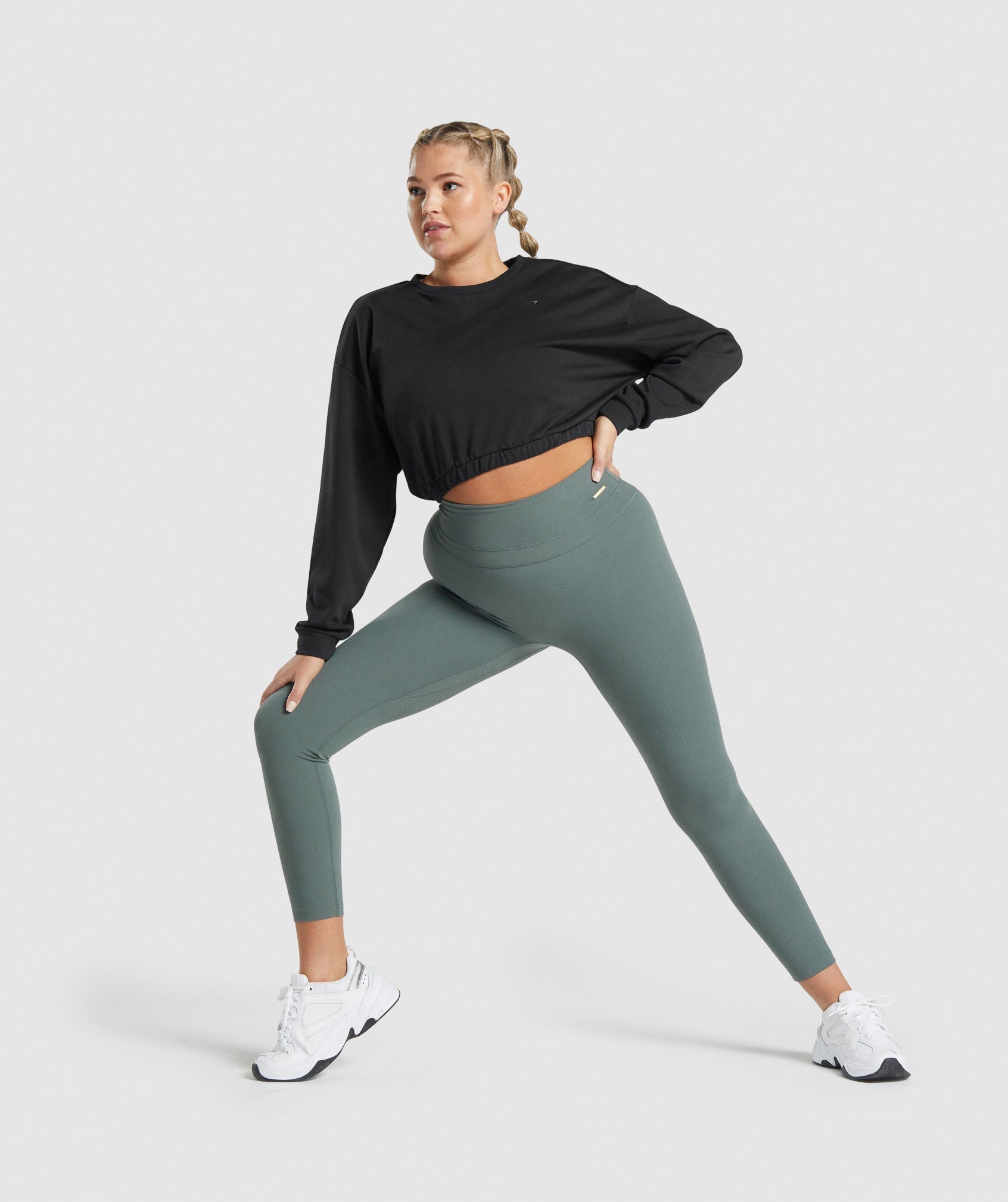 Black Women's Gymshark Whitney Cropped Pullover Hoodie | CUQLTF-470