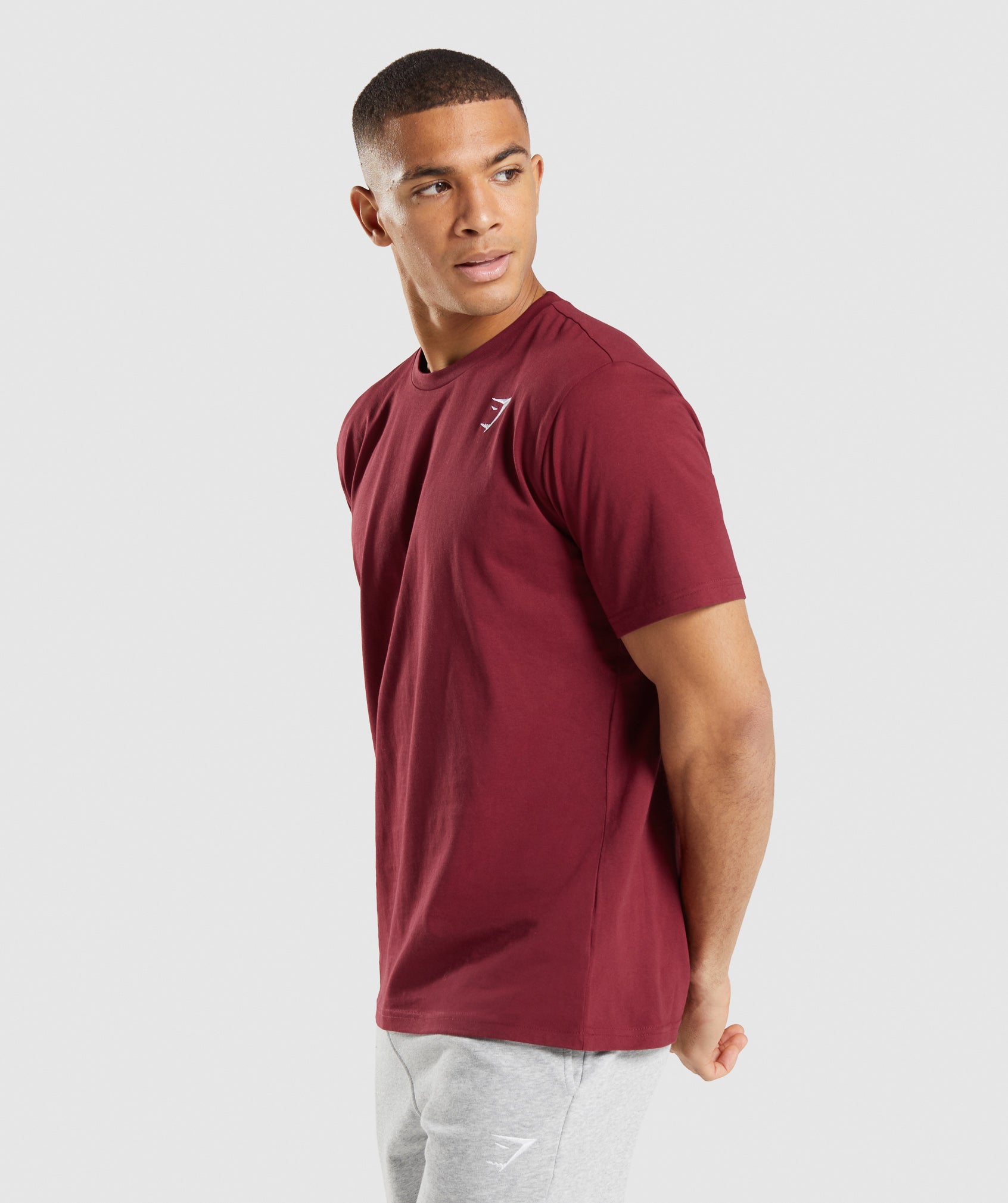 Burgundy Men's Gymshark Crest T Shirts | TUSGYF-867