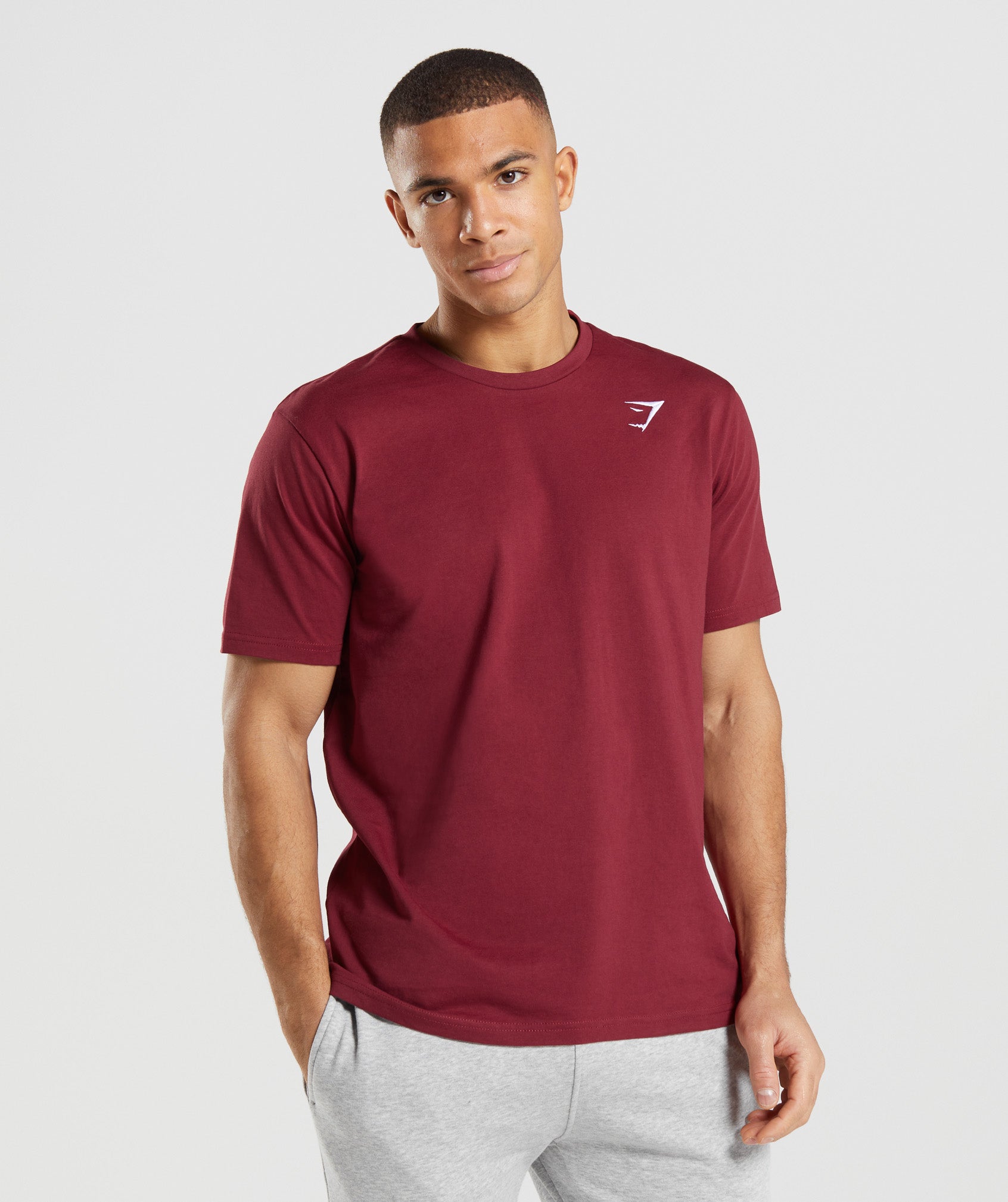 Burgundy Men\'s Gymshark Crest T Shirts | TUSGYF-867