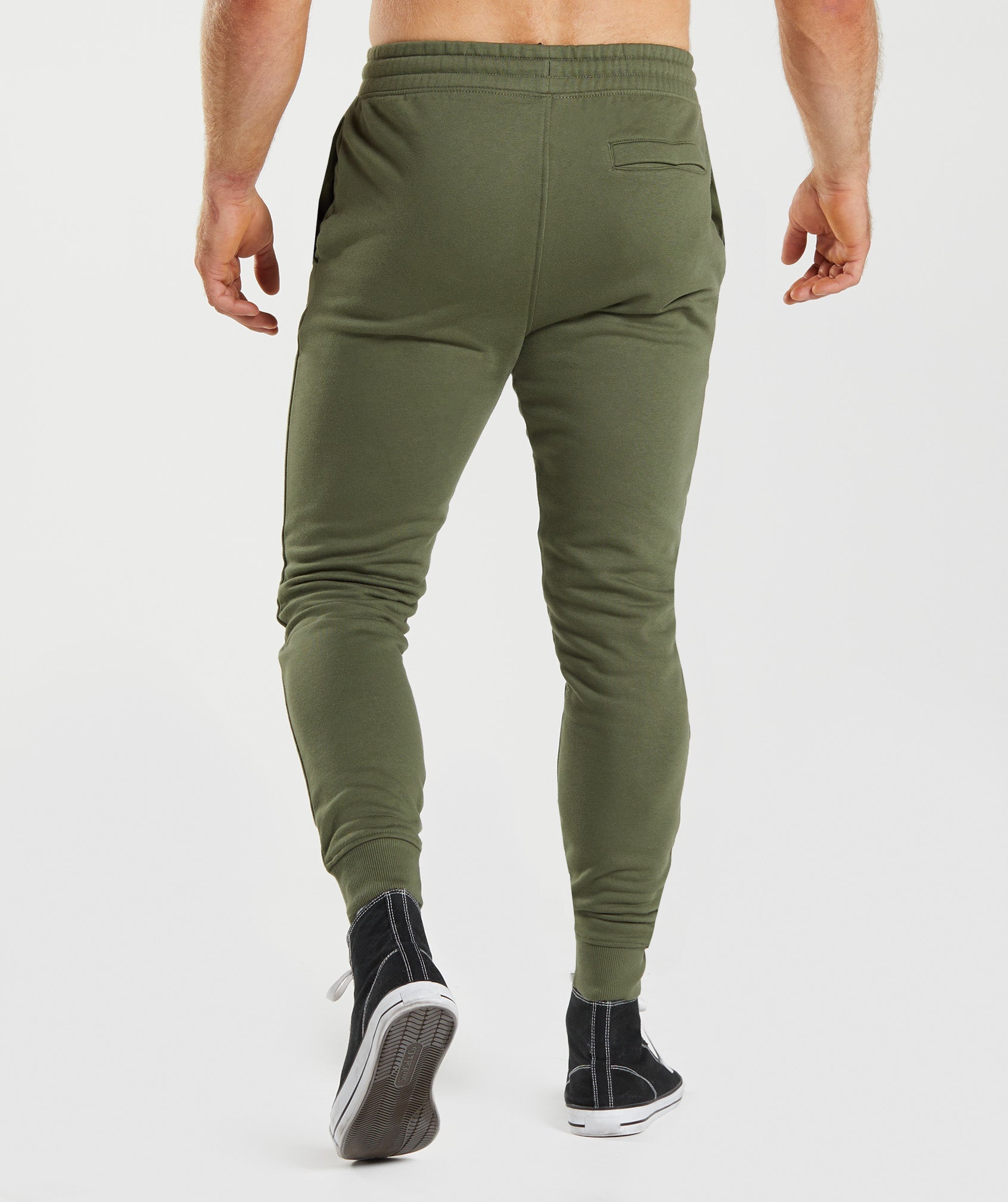 Olive Men's Gymshark Crest Jogger | UGXTMB-406