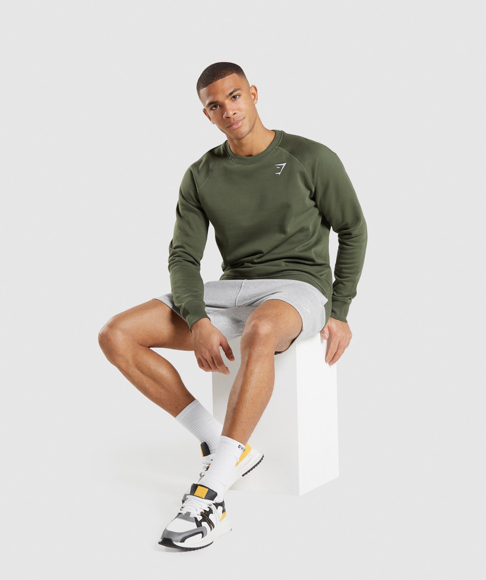 Olive Men's Gymshark Crest Sweatshirts | SOKGYT-751