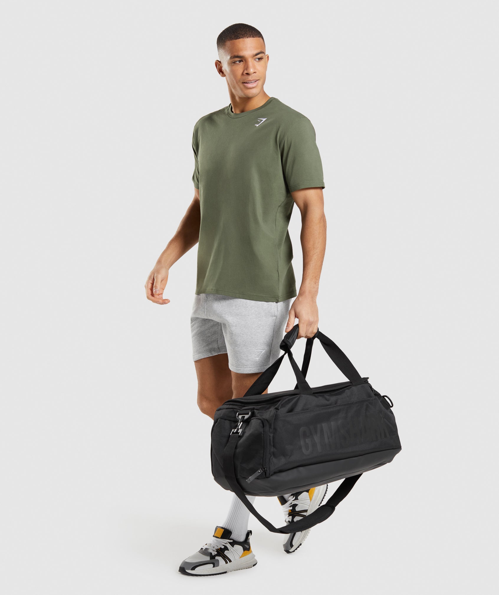 Olive Men's Gymshark Crest T Shirts | WLUKQE-543