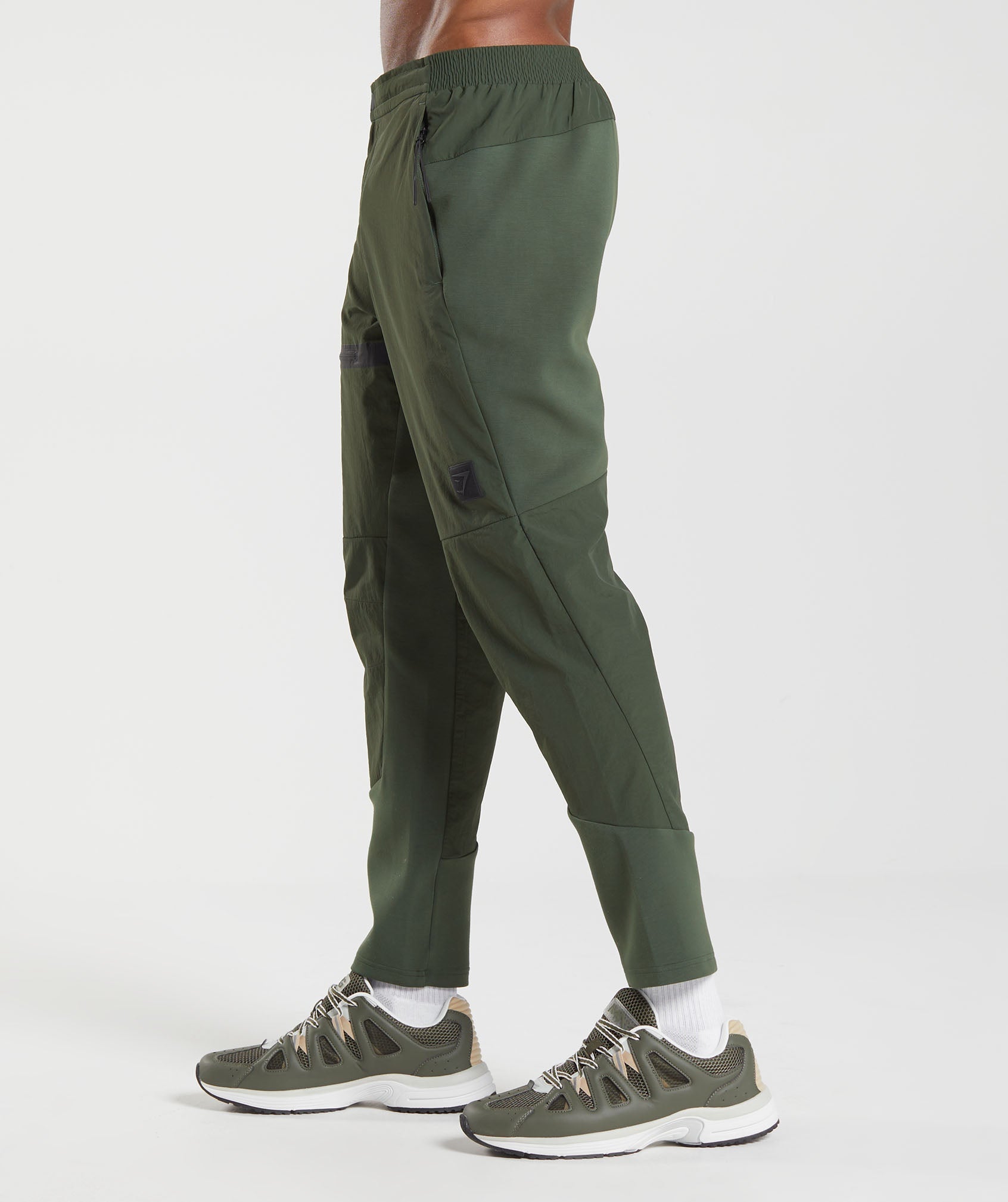 Olive Men's Gymshark Retake Woven Jogger | NCLYTF-938