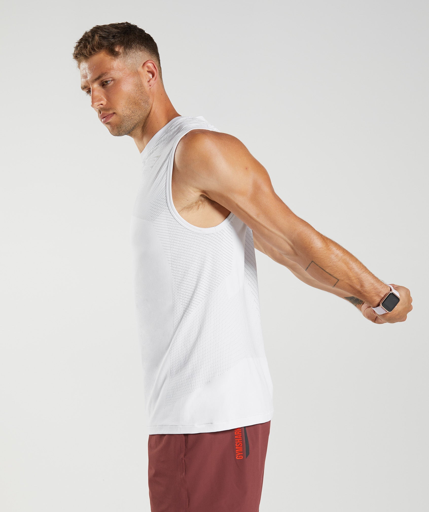 White Men's Gymshark Apex Seamless Tanks | ZFNHRS-397