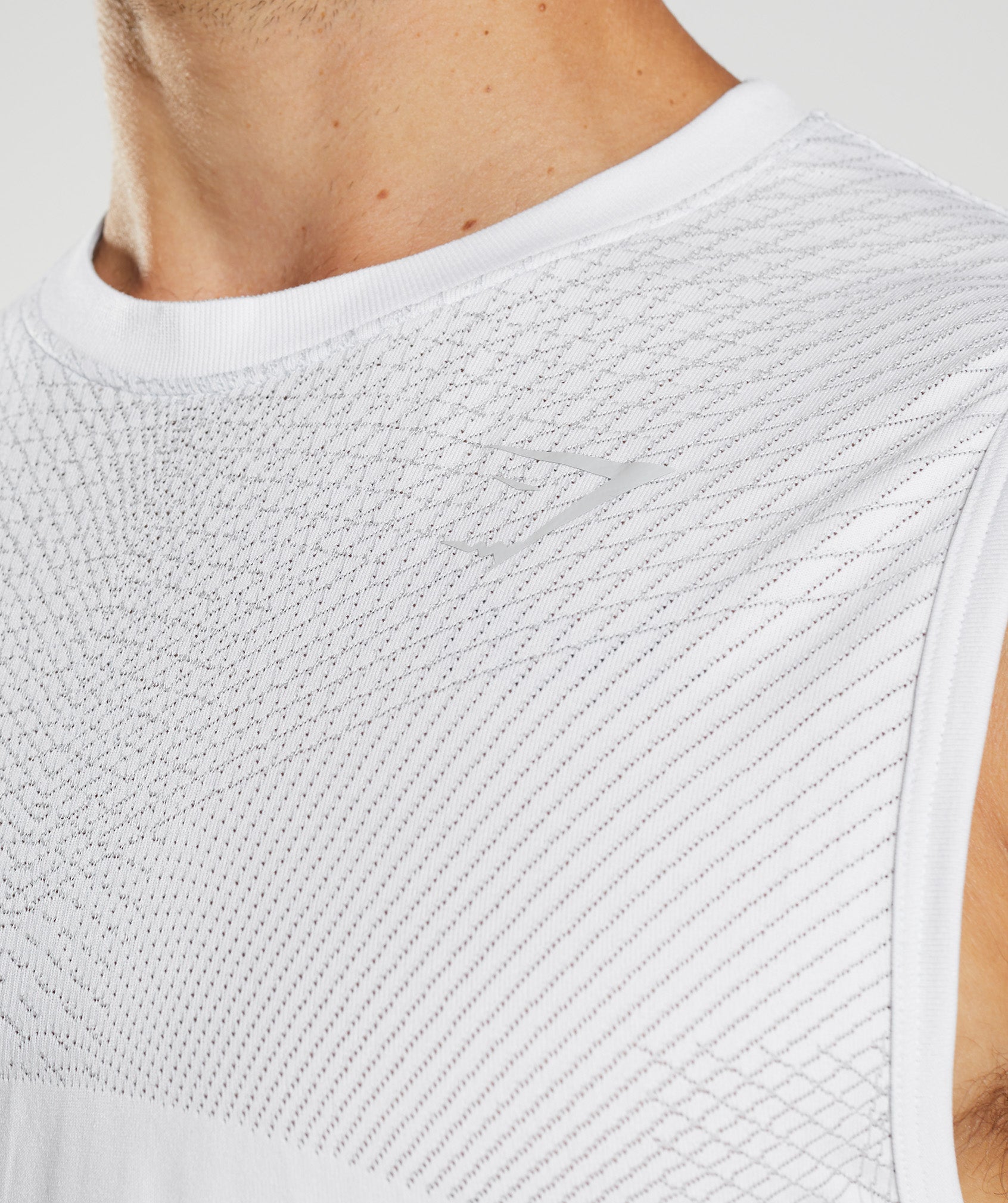 White Men's Gymshark Apex Seamless Tanks | ZFNHRS-397