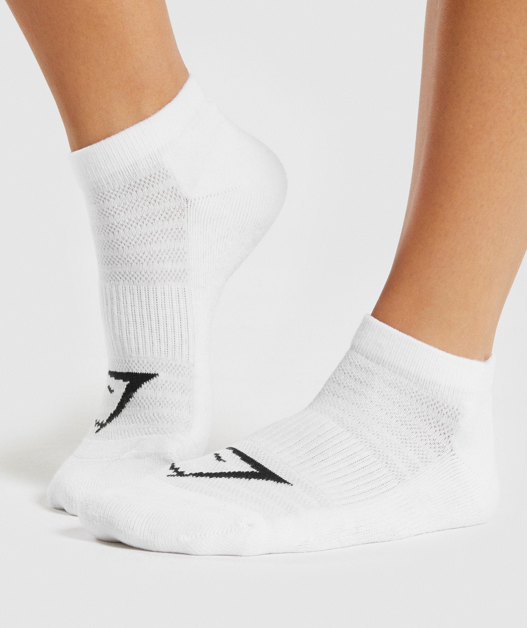 White Women\'s Gymshark Ankle 3pk Socks | VUMCFS-967