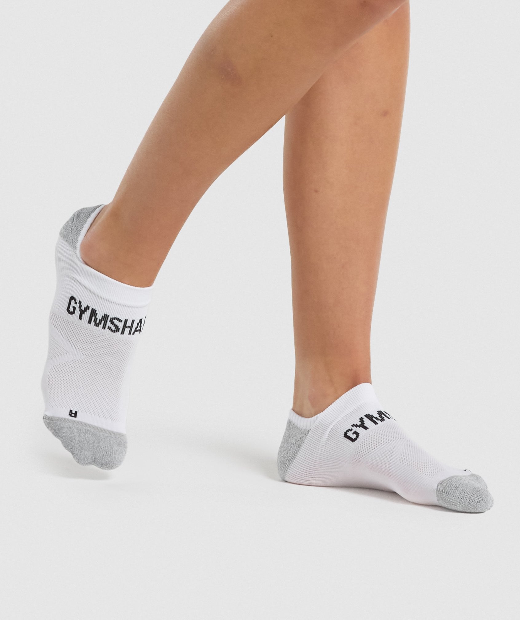 White Women's Gymshark No Show Performance Socks | GOEDUP-379